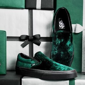 Unisex Green Velvet Slip On Vans, Men’s 6.5/Womens 8